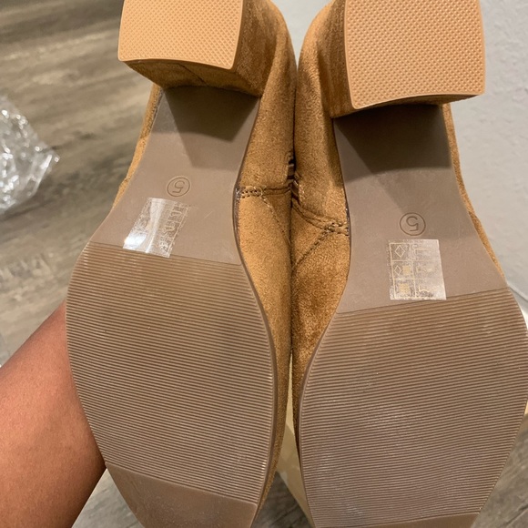 Tan Sock Boots - Never Worn - Picture 3 of 3